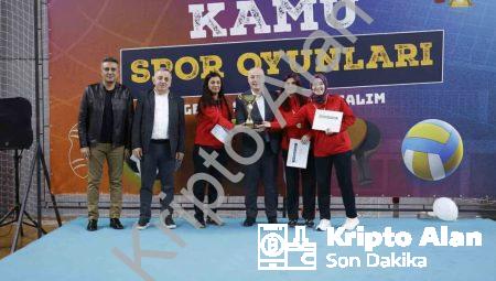 Kamu Spor Oyunları’nda şampiyonlar kupalarını Denizli’de aldı