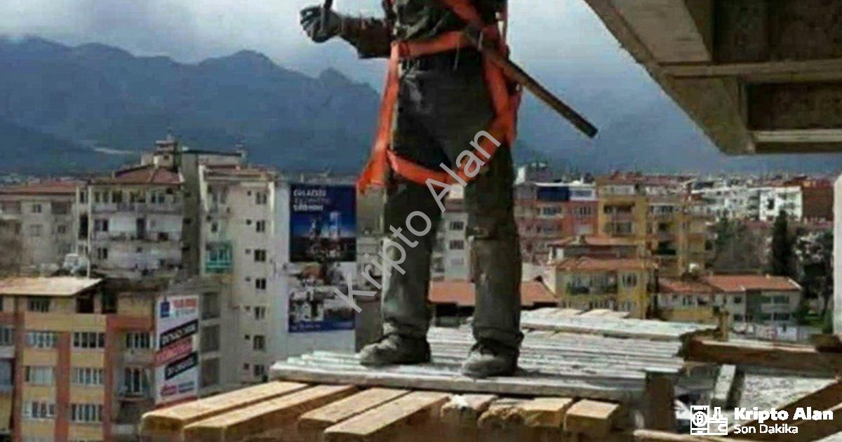 "Denizli’de 4. kattan düşen inşaat işçisi hayatını kaybetti" başlıklı haber için fotorealistik, prof