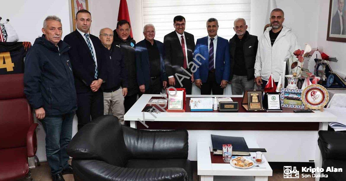 "Kütahya'da Sporun Geleceği Masaya Yatırıldı: Antrenörlere Destek Projeleri" başlıklı haber için fot