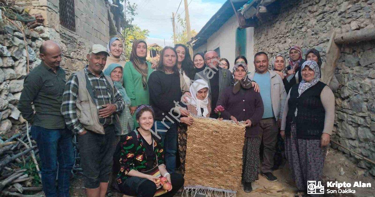 "Anadolu'da Bir İlk: Denizli Çal'da Eşsiz Mısır Kapçığı Dokuması Keşfedildi" başlıklı haber için fot