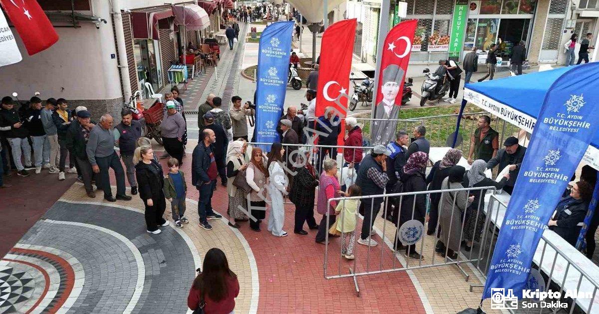 "Aydın Kuyucak'ta Ata Tohumu Seferberliği: Binlerce Fide Dağıtıldı" başlıklı haber için fotorealisti