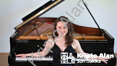 Genç Piyanist Nehir Özzengin Forbes’un Gözdeleri Arasında