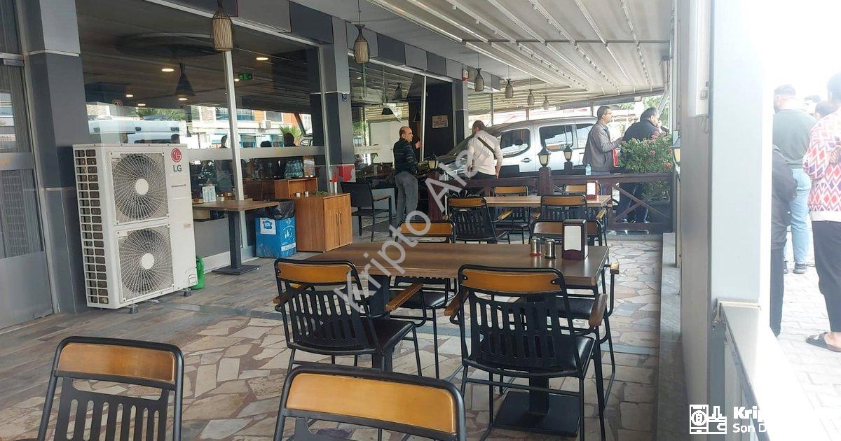 "Aydın'da Dehşet Anları: 15 Yaşındaki Ehliyetsiz Sürücü Dükkana Daldı" başlıklı haber için fotoreali