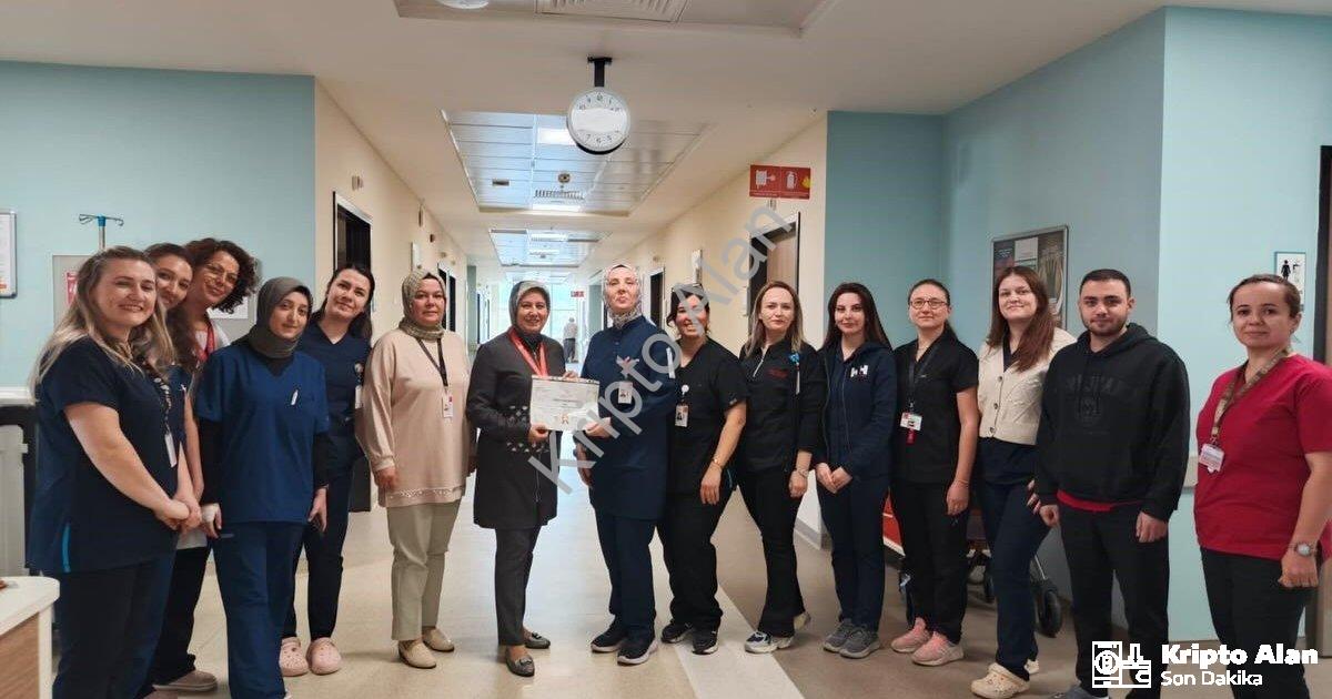 "Kütahya Şehir Hastanesi'nde Örnek Başarı: Hijyen Şampiyonu Belli Oldu" başlıklı haber için fotoreal
