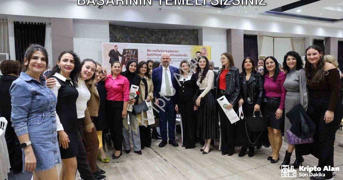 "Başkan Pehlivan'dan Öğretmenlere Vefa: Başarının Temeli Sizsiniz" başlıklı haber için fotorealistik