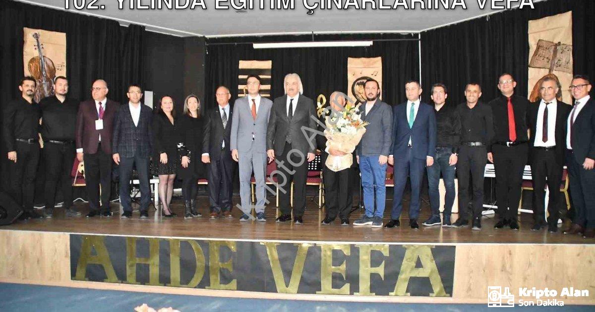 "Söke'de Anlamlı Buluşma: Cumhuriyetin 102. Yılında Eğitim Çınarlarına Vefa" başlıklı haber için fot