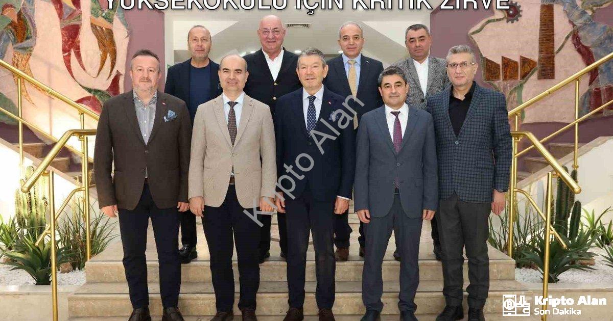 "Denizli OSB ve PAÜ İş Birliği: Meslek Yüksekokulu İçin Kritik Zirve" başlıklı haber için fotorealis