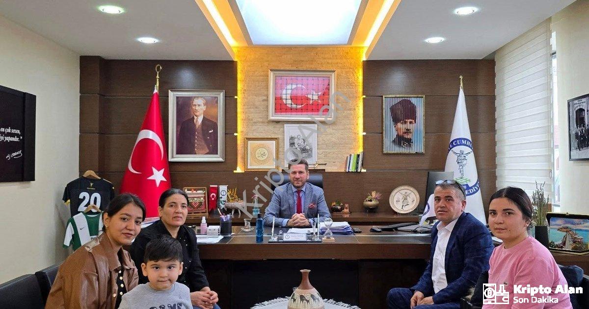 "Tavas Belediye Başkanı Kadir Tatık'tan DMD'li Mehmet'e Anlamlı Destek" başlıklı haber için fotoreal